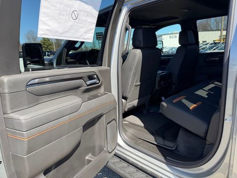 New 2026 GMC Sierra 3500 AT4 w/ AT4 Premium Plus Package AWD/4WD image 13