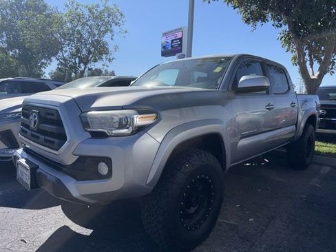Used 2017 Toyota Tacoma SR5 w/ Tow Package image 1