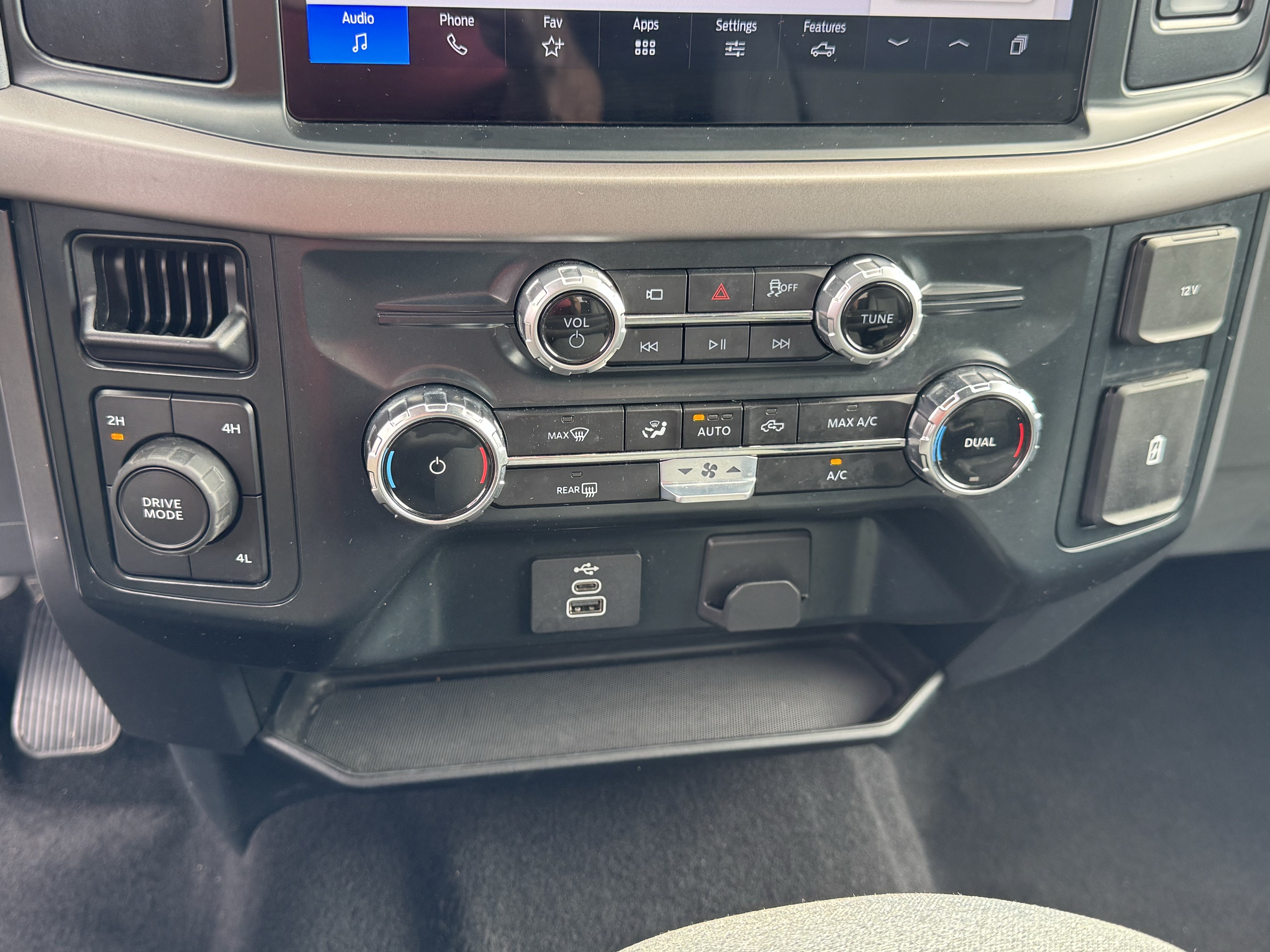 Used 2025 Ford F150 XLT w/ Equipment Group 301A Standard AWD/4WD image 29