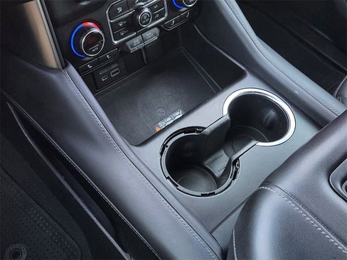 Used 2021 Chevrolet Tahoe Z71 w/ Luxury Package image 21