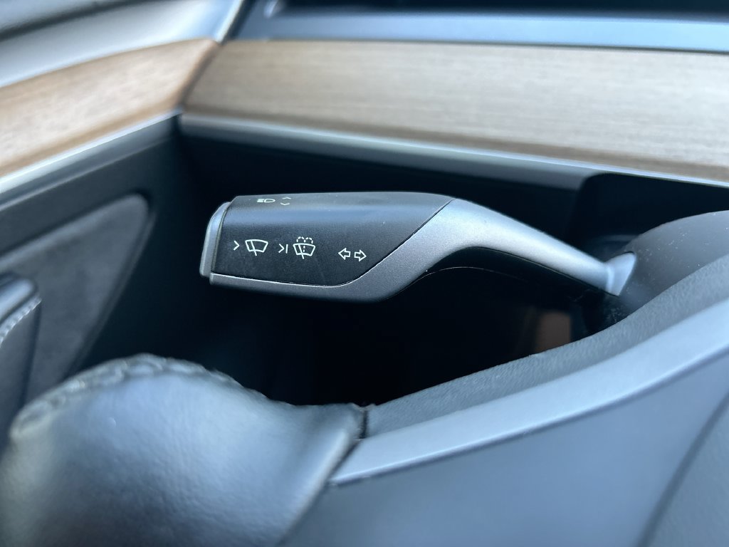 Used 2022 Tesla Model 3 Performance AWD/4WD image 17