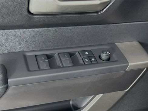 Used 2022 Toyota Tundra SR5 w/ SR5 Premium Package image 30