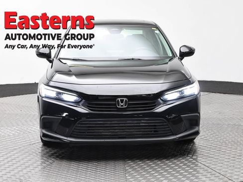 Used 2022 Honda Civic EX image 2