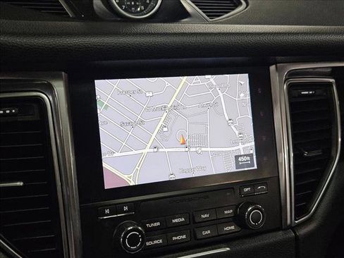 Used 2017 Porsche Macan S image 12