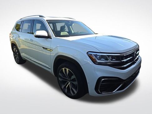 Used 2022 Volkswagen Atlas SEL Premium image 3