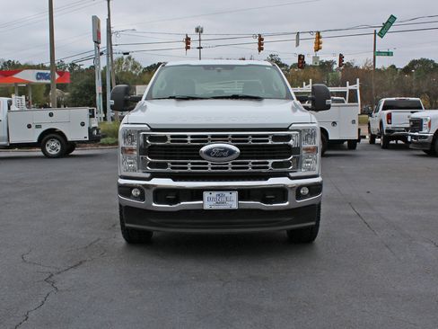 Used 2023 Ford F350 XLT w/ FX4 Off-Road Package image 9