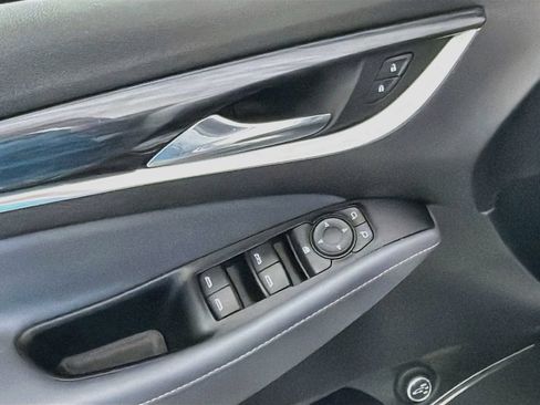 Used 2024 Buick Enclave Essence FWD image 17