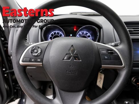Used 2025 Mitsubishi Outlander Sport LE AWD/4WD image 10