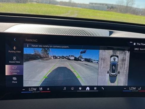 Used 2025 BMW iX xDrive50 w/ Sport Package image 19