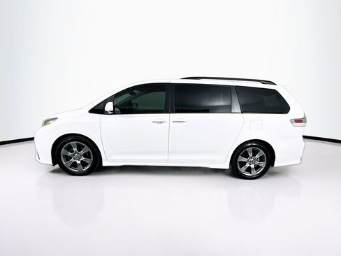 Used 2018 Toyota Sienna SE w/ SE Preferred Package image 6