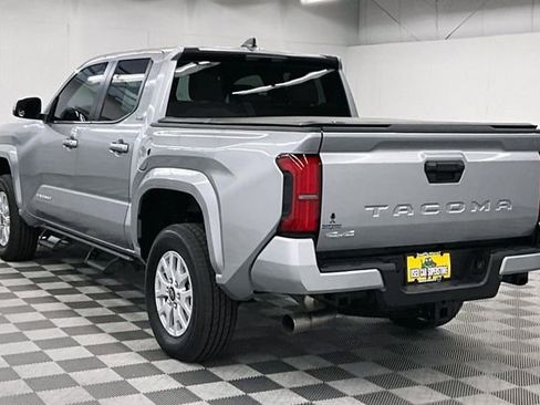 Used 2025 Toyota Tacoma SR5 AWD/4WD image 3