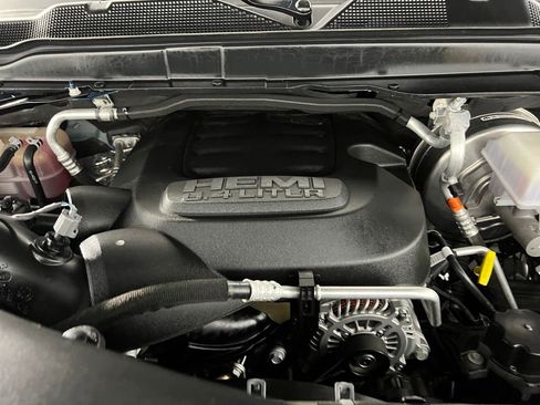 Used 2024 RAM 2500 Big Horn w/ Bed Utility Group image 32