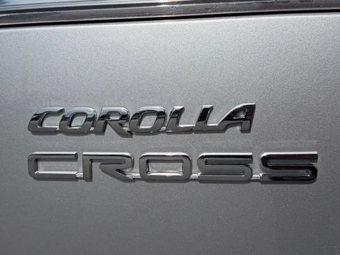 Used 2023 Toyota Corolla Cross LE FWD image 9