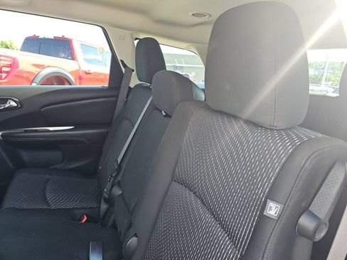 Used 2020 Dodge Journey SE w/ SE Popular Equipment Group FWD image 14