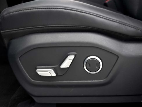Used 2025 Hyundai Santa Fe SEL FWD image 25