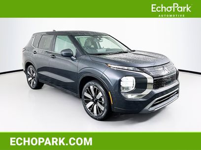 Used 2025 Mitsubishi Outlander SE