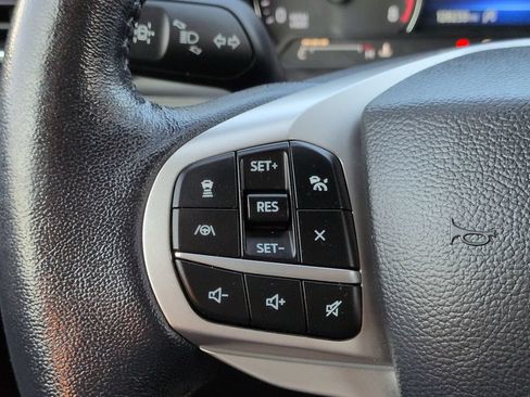 Used 2021 Ford Explorer XLT w/ Equipment Group 202A RWD image 26