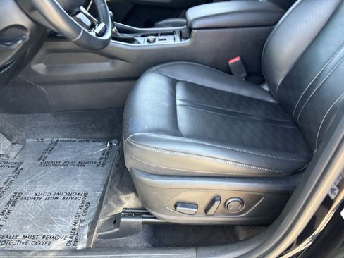 Certified 2024 Kia Sorento S FWD image 18