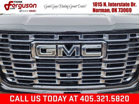 New 2026 GMC Yukon XL Denali Ultimate AWD/4WD image 9