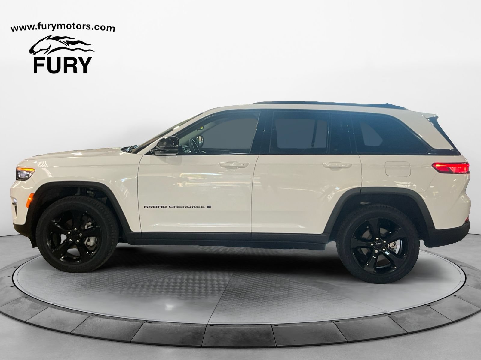 Used 2023 Jeep Grand Cherokee Limited w/ Black Appearance Package AWD/4WD image 7
