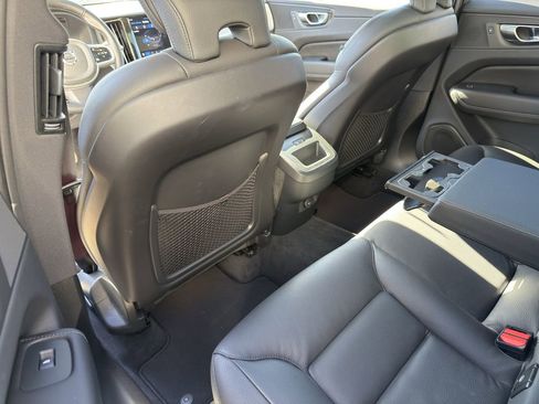 Used 2025 Volvo XC60 B5 Plus image 36
