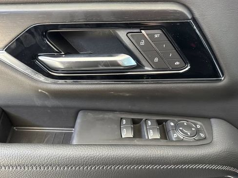 New 2026 GMC Yukon XL Denali w/ Sun & Power Step Package AWD/4WD image 8