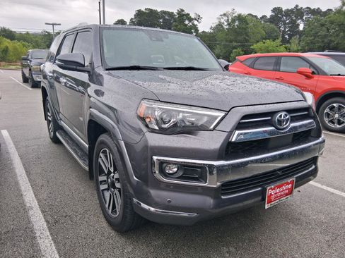 Used 2022 Toyota 4Runner Limited RWD image 2