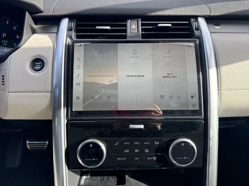 New 2026 Land Rover Discovery Limited Edition image 23