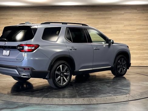 Used 2025 Honda Pilot Touring image 22