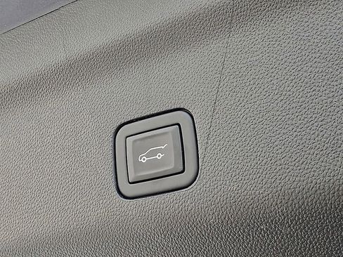 Used 2024 Cadillac Escalade ESV Sport Platinum AWD/4WD image 34