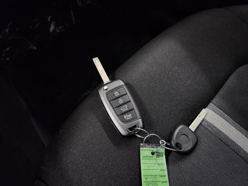 Used 2022 Hyundai Sonata SE image 15