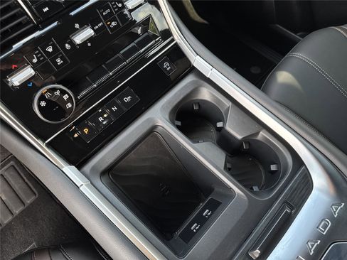 Used 2025 Nissan Armada SL w/ Captain's Chari Seat Package RWD image 28