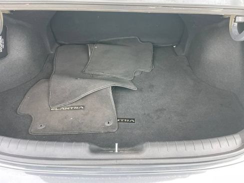 Used 2024 Hyundai Elantra SEL FWD image 32