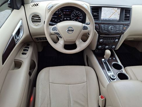 Used 2014 Nissan Pathfinder Platinum w/ Platinum Premium Package image 13