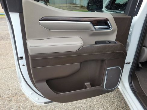 Used 2024 GMC Sierra 1500 SLT RWD image 16