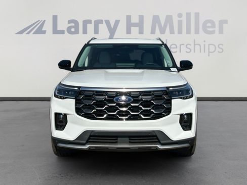 New 2026 Ford Explorer Platinum w/ LUX Leather Package AWD/4WD image 8