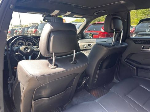 Used 2016 Mercedes-Benz E 350 4MATIC Sedan w/ Premium Package image 12