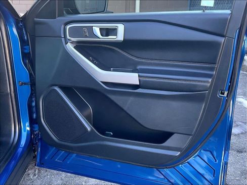 Used 2023 Ford Explorer XLT w/ Equipment Group 202A image 12