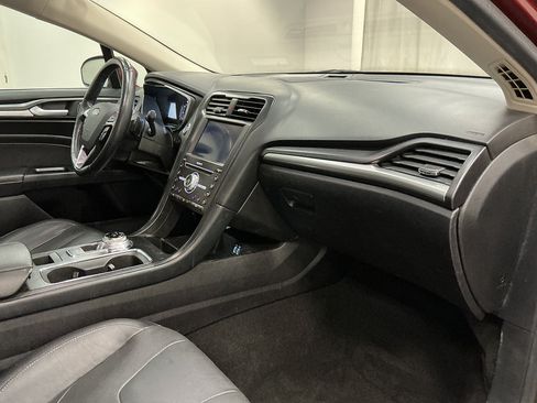 Used 2019 Ford Fusion Titanium AWD/4WD image 33