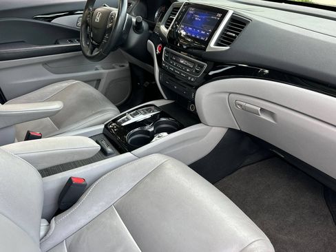 Used 2017 Honda Pilot Touring image 15