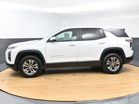 Used 2025 Chevrolet Equinox LT AWD/4WD image 38