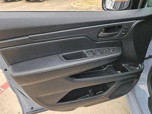 Used 2025 Honda Odyssey Sport-L image 14