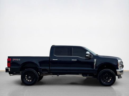 Used 2025 Ford F250 Lariat w/ Chrome Package image 8