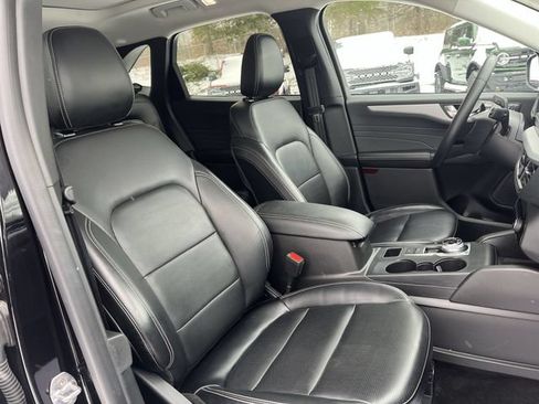 Used 2024 Ford Escape Platinum AWD/4WD image 28