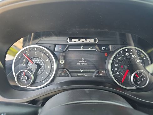 New 2026 RAM 1500 Express AWD/4WD image 19