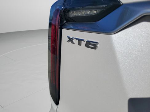 Used 2024 Cadillac XT6 Sport w/ Platinum Package image 8