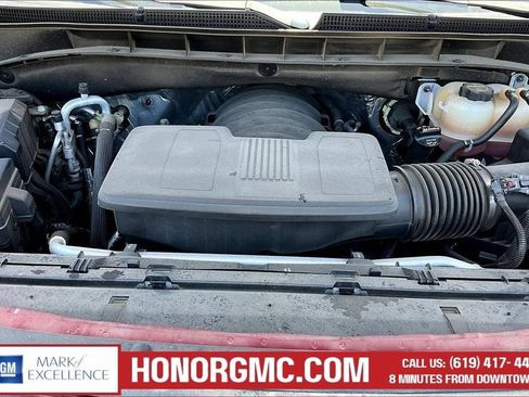 Used 2024 GMC Yukon AT4 w/ AT4 Premium Plus Package AWD/4WD image 32