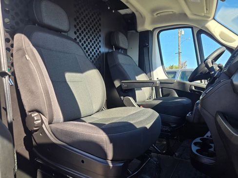 Used 2023 RAM ProMaster 2500 image 17