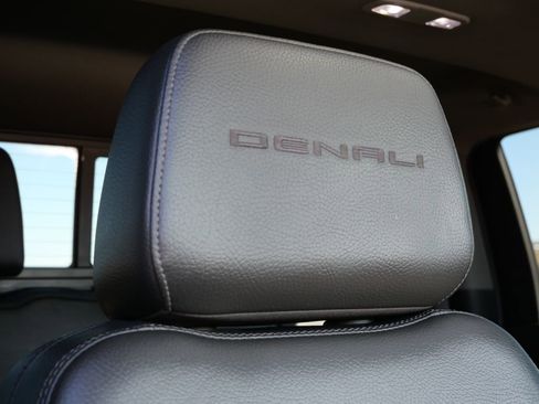 Used 2022 GMC Sierra 3500 Denali w/ Denali Ultimate Package image 21