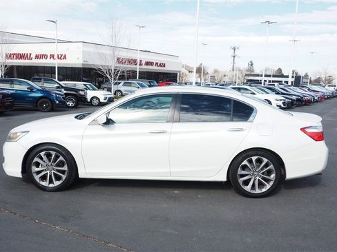 Used 2015 Honda Accord Sport image 8